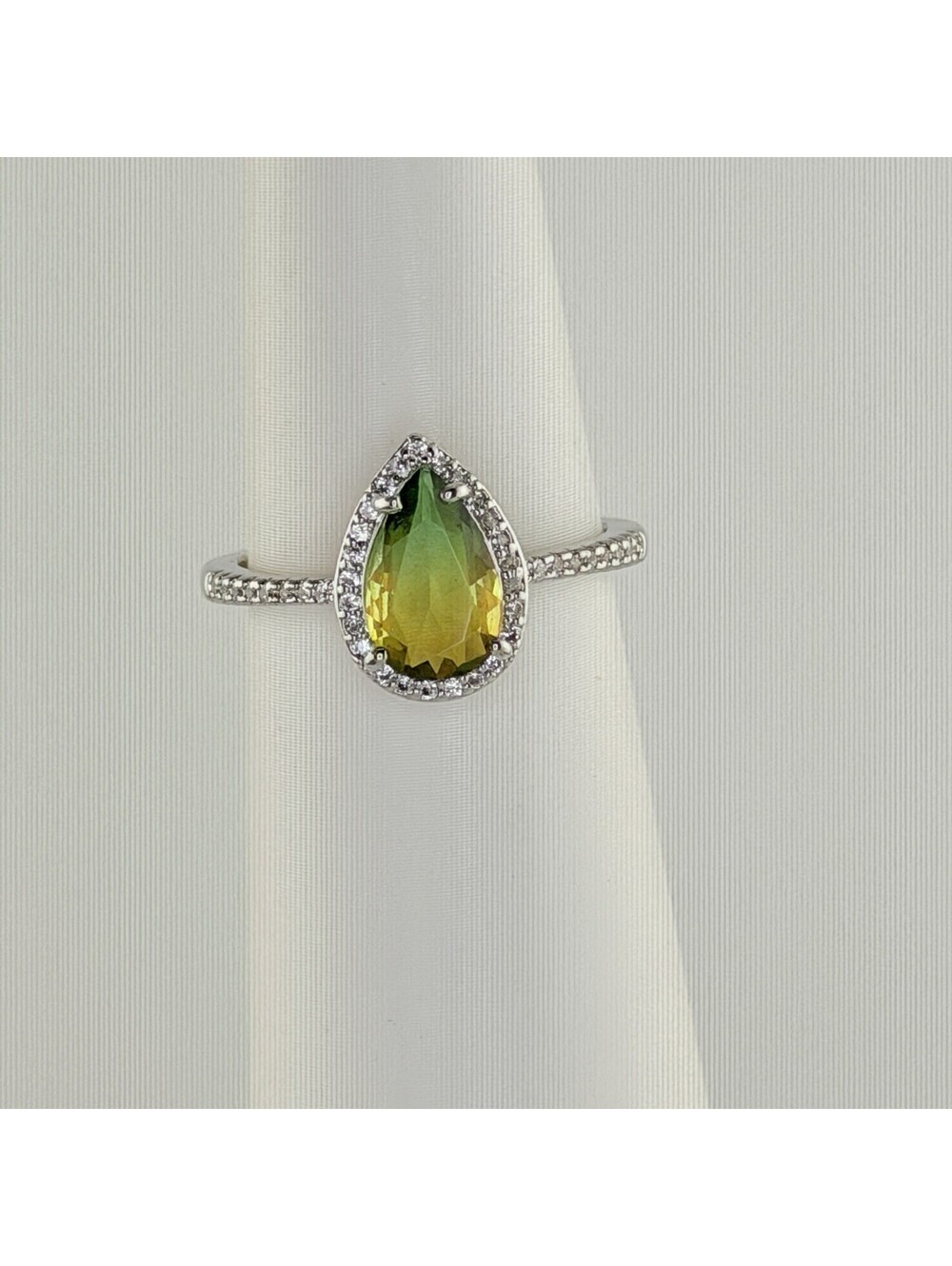 Bomb Party Sz 10 "Show Your Heart" Lime Bi Color Peridot Rhodium RBP2147 RETRO
